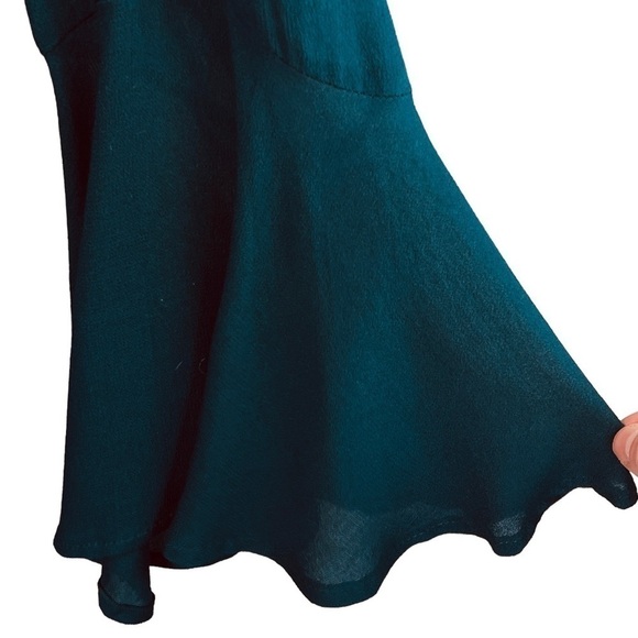 Umgee Blouse Ruffles High Low Hem Dark Green Semi Sheer Bell Sleeves Floral Sz L - Picture 5 of 12